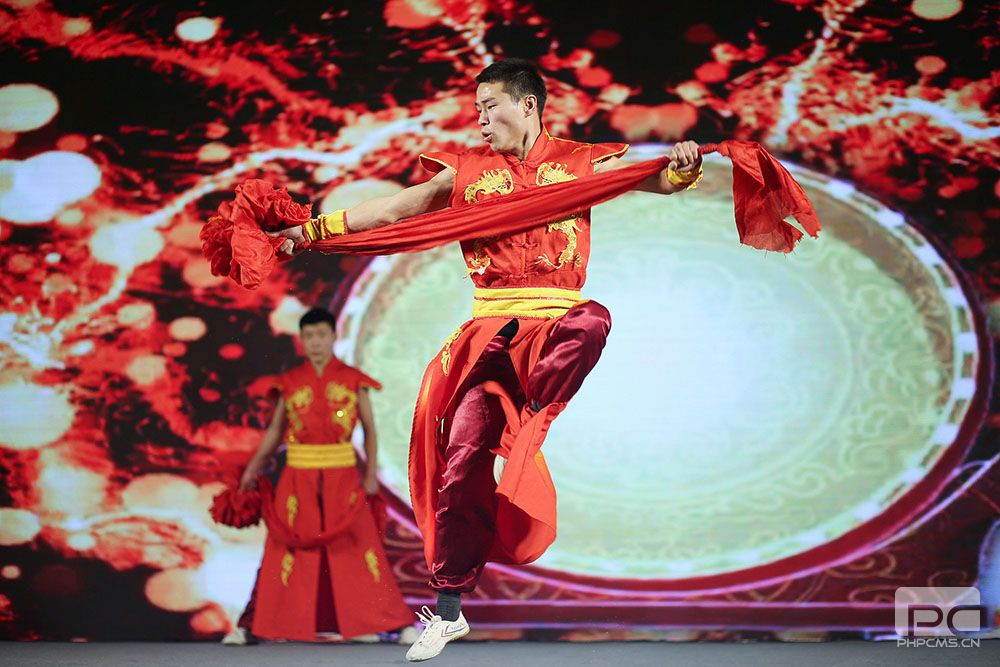 “重塑奋斗赋能量 开放守一征新程”润一科技2019迎新年会隆重举行